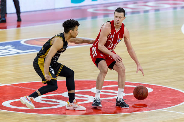 的重叠与冲 的重叠与冲