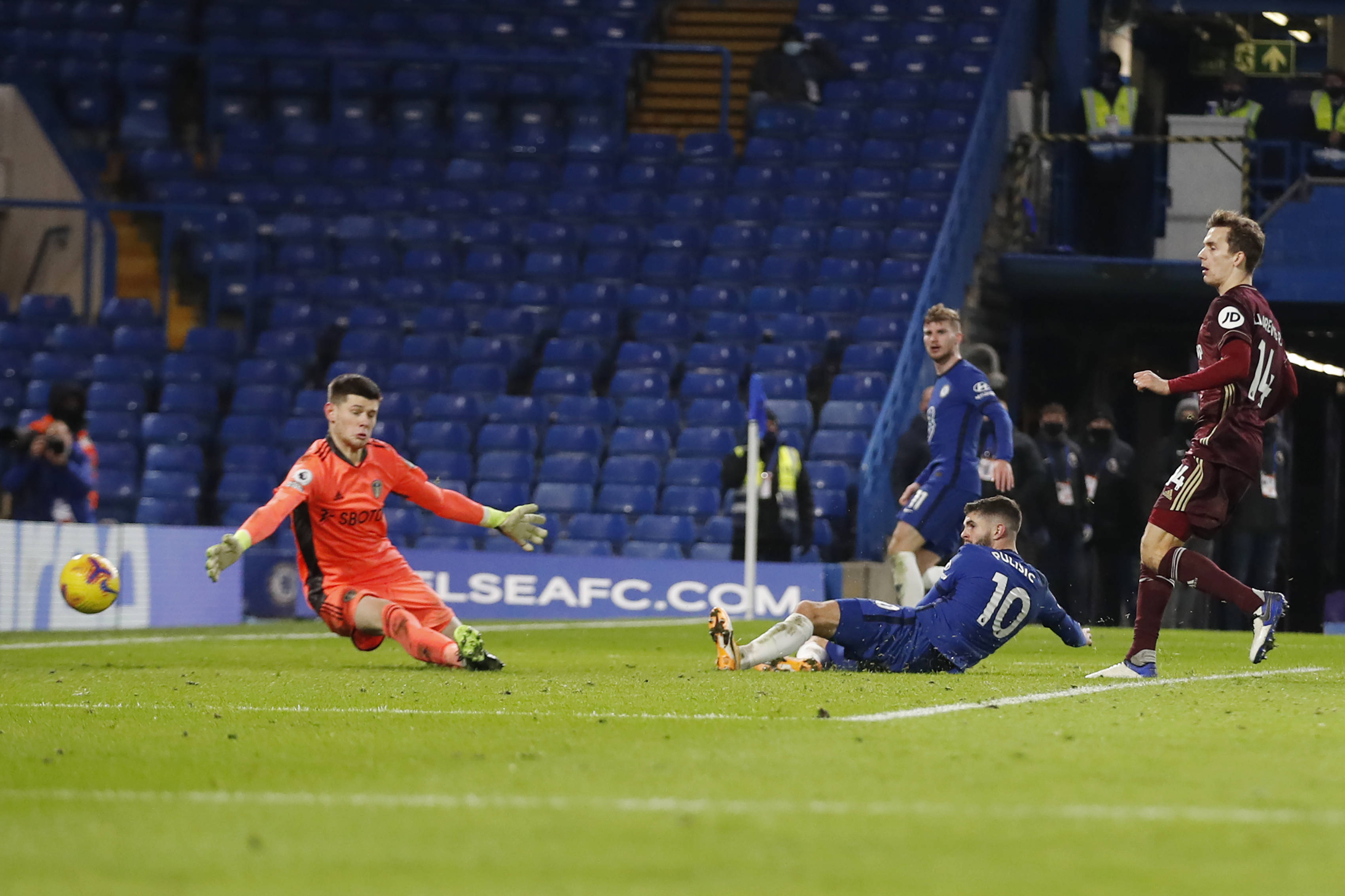 正在对比赛 正在对比赛